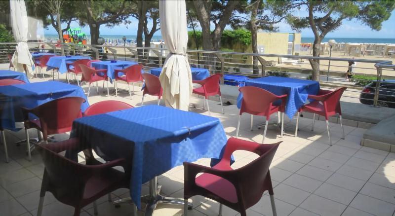 Hotel Ambra Линяно Сабиадоро Екстериор снимка