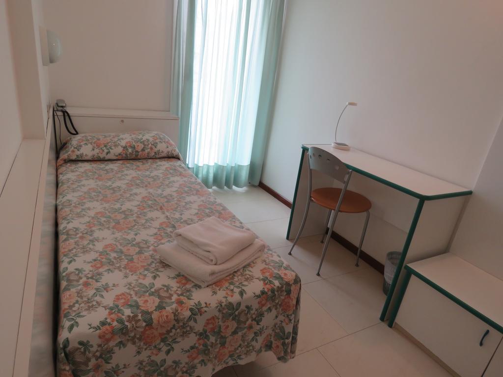 Hotel Ambra Линяно Сабиадоро Екстериор снимка