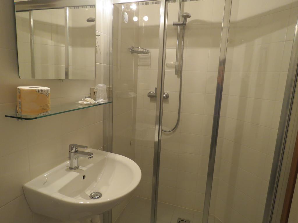 Hotel Ambra Линяно Сабиадоро Екстериор снимка