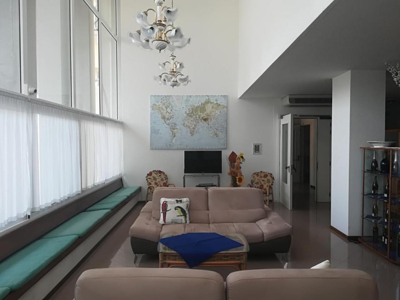 Hotel Ambra Линяно Сабиадоро Екстериор снимка