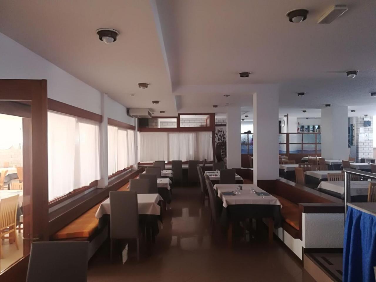 Hotel Ambra Линяно Сабиадоро Екстериор снимка